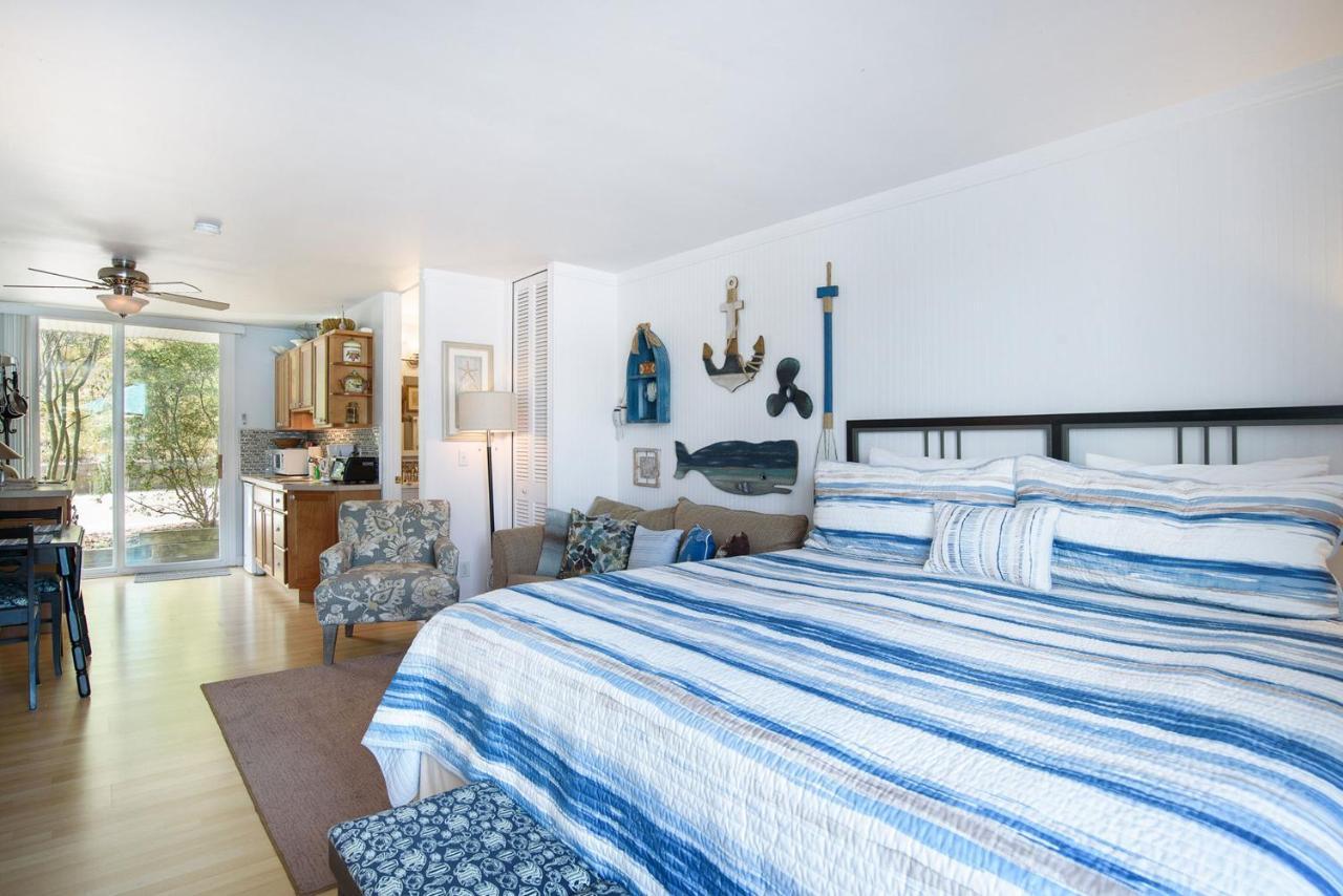 Waterside Suites Saugatuck Buitenkant foto