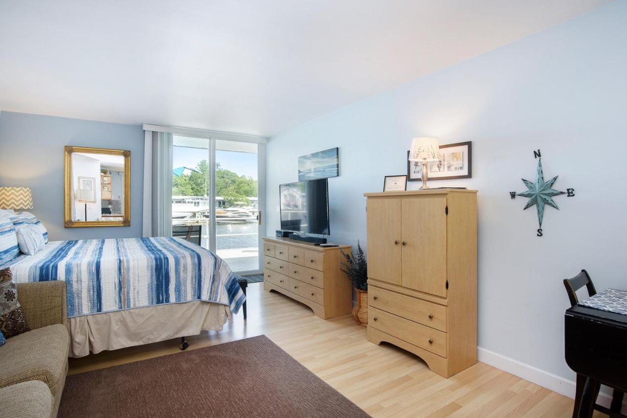 Waterside Suites Saugatuck Buitenkant foto